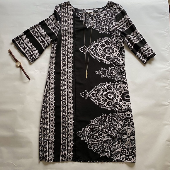 NEW YORK AND COMPANY Short sleeve, crew-neck, dress, gown, slip - Picture 2 of 5